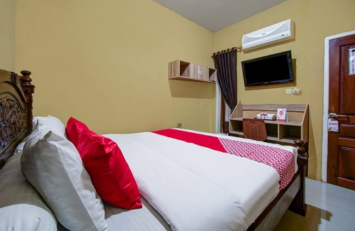 Kepanjen Hotel | OYO 90061 Melati House Syariah
