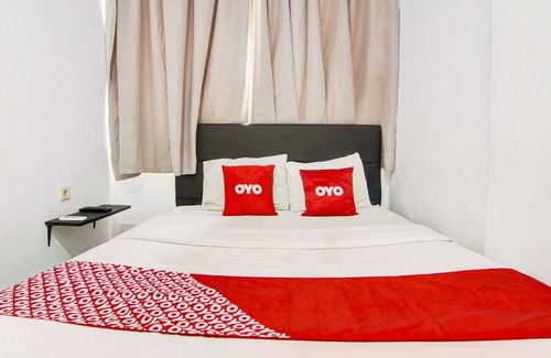 Gambir Hotel | OYO 90310 Cosmo Harmoni