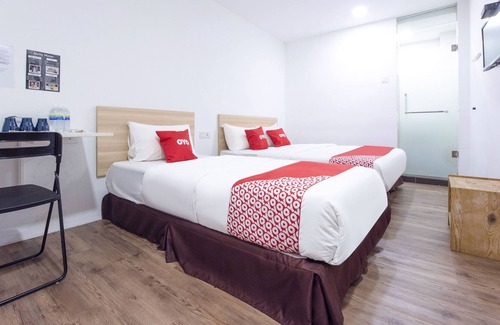 Bukit Indah Hotel | OYO 90403 North City Hotel