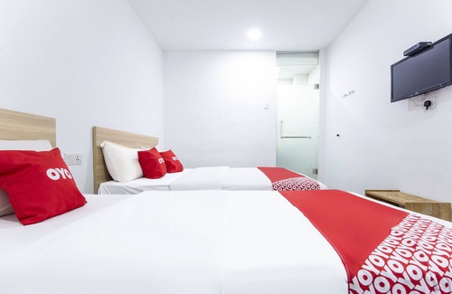 Bukit Indah Hotel | OYO 90403 North City Hotel