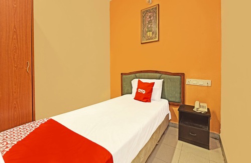 Pasir Gudang Hotel | OYO 90510 Hotel Sahara