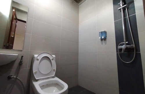 Miri Hotel | OYO 90668 Joy Inn