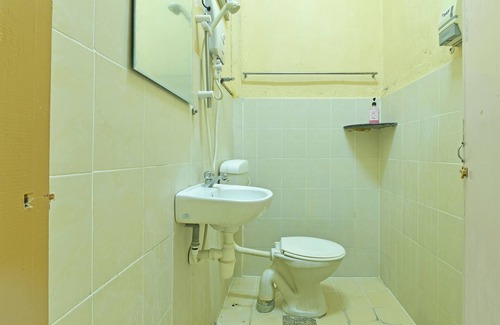 Kota Bharu Hotel | OYO 90702 Empire Inn 1