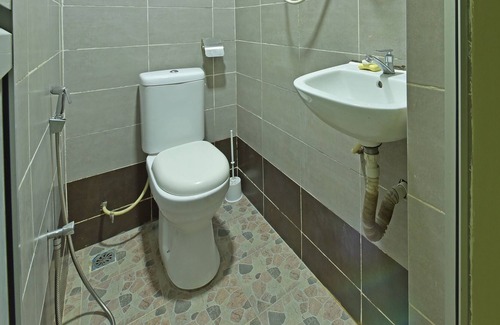 Subang Jaya Hotel | OYO 90703 Hotel Rim Global