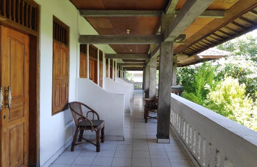 Pemaron Hotel | OYO 90733 Bali Bagus Hotel