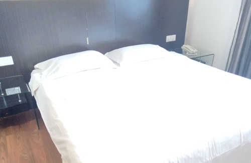 Bintulu Hotel | OYO 90776 H-5 Inn