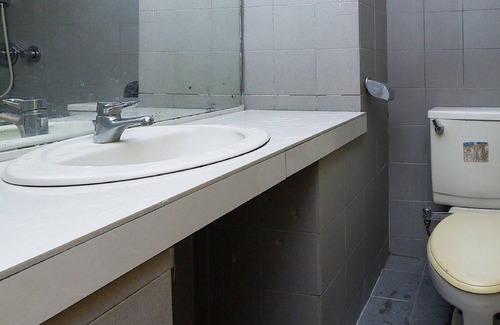 Miri Hotel | OYO 90820 River Inn