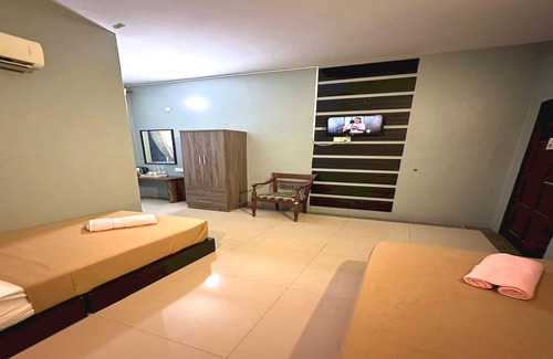 Simpang Kenyum Hotel | OYO 90938 The Nk Langkawi