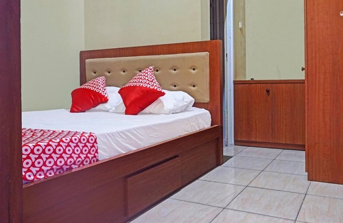 Makassar Hotel | OYO 91649 Orange Homestay Makassar