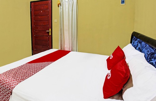 Kecamatan Janapria Hotel | OYO 91845 V ar House Near Pantai Tanjung Bias