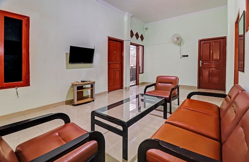 Jambi Hotel | OYO 92069 Rafa Kost