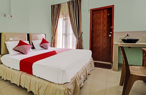 Jambi Hotel | OYO 92069 Rafa Kost
