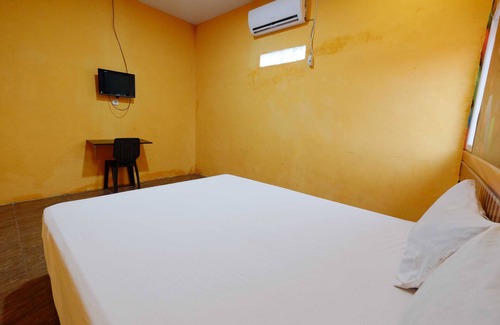 Makassar Hotel | OYO 93306 Homestay Harapan Syariah Bulukumba Near Bulukumba