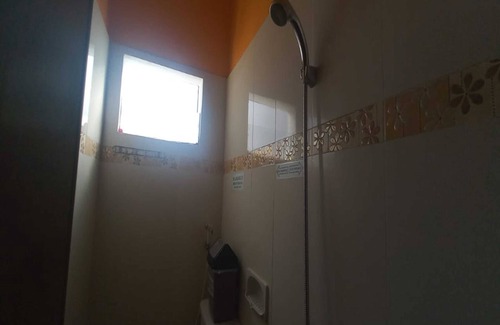 Pleret Hotel | OYO 93394 Pondok Wisata Kurniawan 2NearWonogondang Camp ( Bumi Perkemahan Wonogondang )