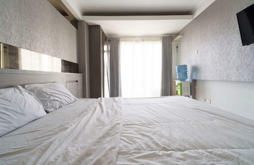Bandung Hotel | OYO 93424 Apartemen The Suite Metro By Salman