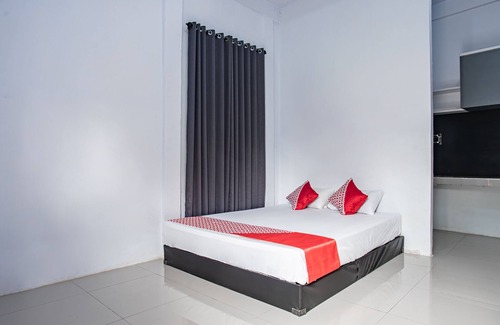 Jambi Hotel | OYO 93476 Owo Guest House Syariah