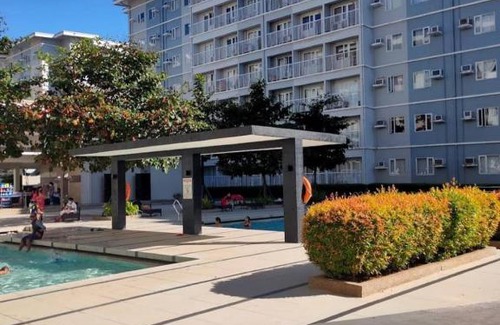 Novaliches Hotel | OYO 936 Yumis Condotel Trees Residences