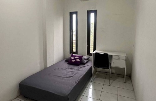 Ujungberung Hotel | OYO 94206 Pondok Zalsha