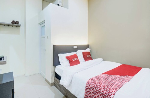 Gambir Hotel | OYO 94494 Krekot Residence Pasar Baru