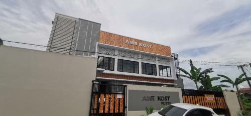 Samarinda Hotel | OYO 94667 Madina Homestay