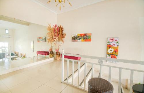 Panakkukang Hotel | OYO 94669 Hotel Puri Inn Panakkukang Makassar