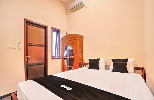 Malang Hotel | OYO 94769 Griya Djati Syariah 2