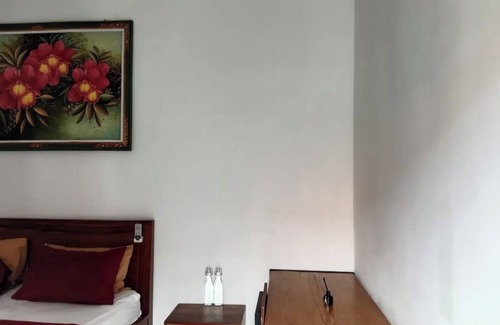 Berawa Hotel | OYO 94789 Adihan Homestay Canggu