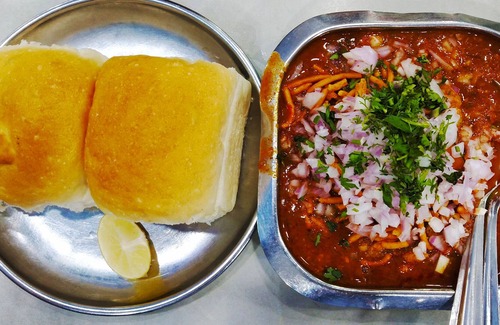 Ghatkopar West Hotel | OYO 9849 Hotel Divine Residency