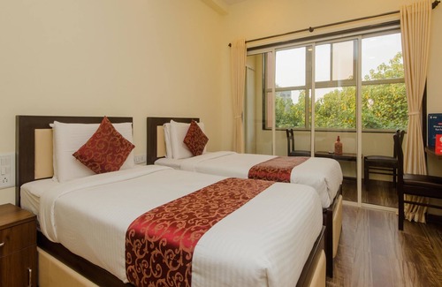Ghatkopar West Hotel | OYO 9849 Hotel Divine Residency