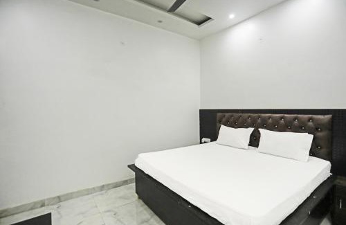 Indirapuram Apartamento | OYO A.V Residency