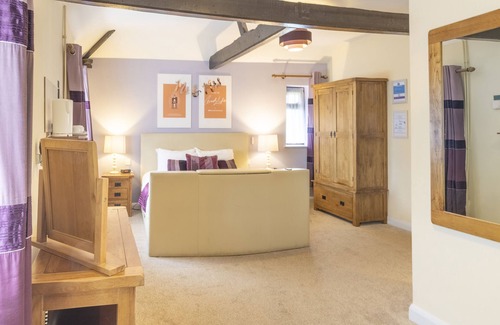 Horsham St Faith Casa | OYO Elm Farm Country House, Norwich Airport