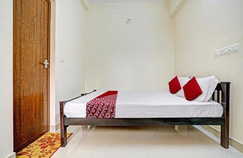 Kochi Hotel | OYO Flagship Solo Suite