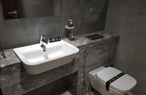 Khalifa City Apartamento | OYO HOME 1383 Luxury 1 BHK With Balcony