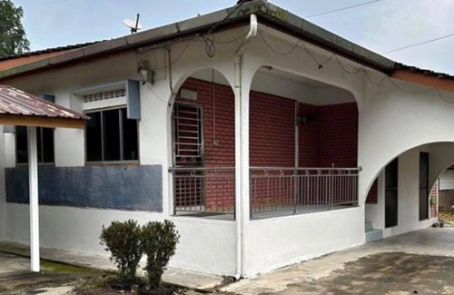 Kampung Kelang Sagu Hotel | OYO Home 90725 Harmony Silk