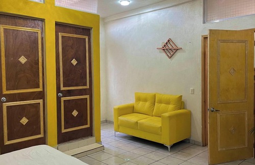 Huejotzingo Hotel | OYO Hotel Museo Carnaval