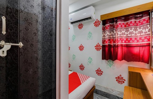 Ahmedabad Hotel | OYO Hotel Sunrise Inn