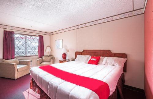 Branson Theater District Hotel | OYO Hotel Windmill Branson