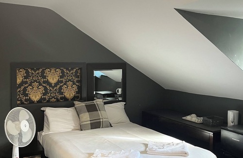 Skegness Hotel | OYO Ivy Hotel