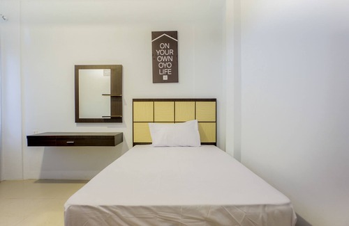 Medan Hotel | OYO Life 2354 Rose House