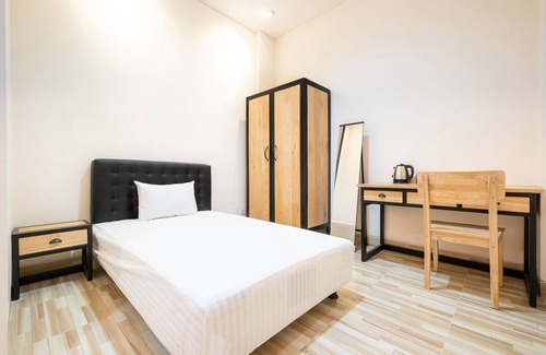 Central Yogyakarta Hotel | OYO Life 2801 Sari Panguripan (Kos Putri & Pasutri)