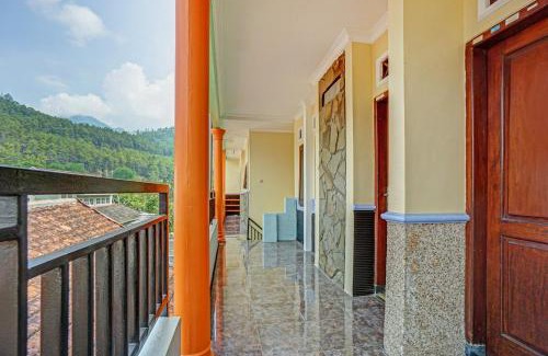 Sidomulyo Hotel | OYO Life 90321 Ken Ken Villa