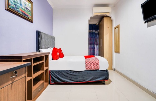 Cileunyi Hotel | OYO Life 91994 Sawerigading Jatinangor Syariah