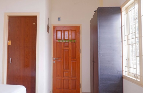 Jambi Hotel | OYO Life 92632 Kost Pondok Kito