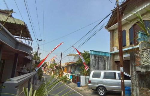 Malang Hotel | OYO Life 92842 Homestay Balearjosari