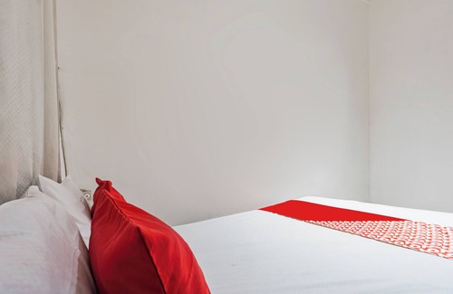 Surabaya Hotel | OYO Life 93978 Wisma Homestay Syariah
