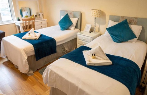 Summertown Casa | OYO Lonsdale Guest House