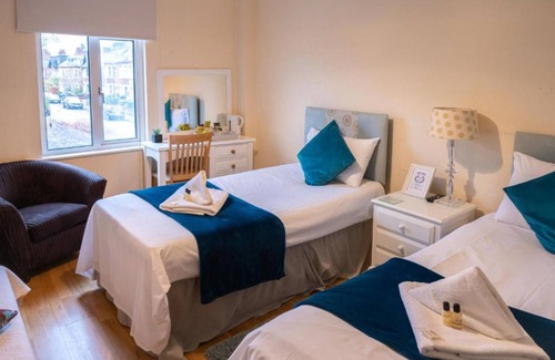 Summertown Casa | OYO Lonsdale Guest House