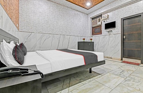 Kalyanpur Hotel | OYO Townhouse 1083 Hotel Tribhuvan
