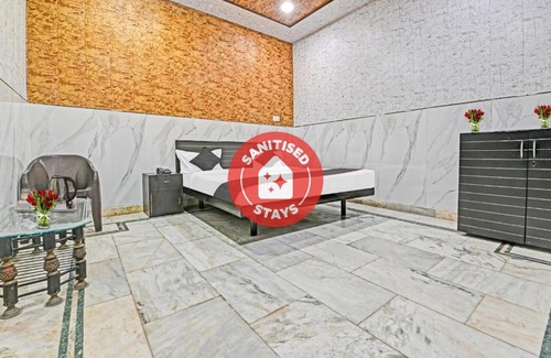 Kalyanpur Hotel | OYO Townhouse 1083 Hotel Tribhuvan