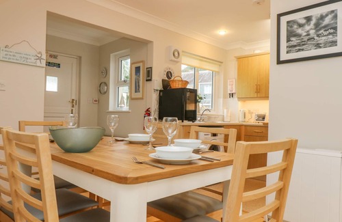 Falmouth Cabaña | Oyster Cottage